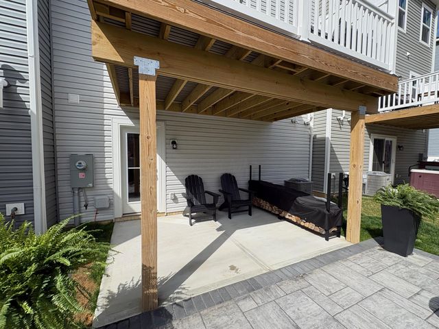 252 Via Corso, Delaware, OH 43015