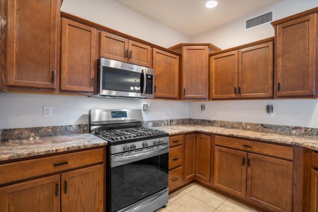 2513 Istle Road NE, Rio Rancho, NM 87124