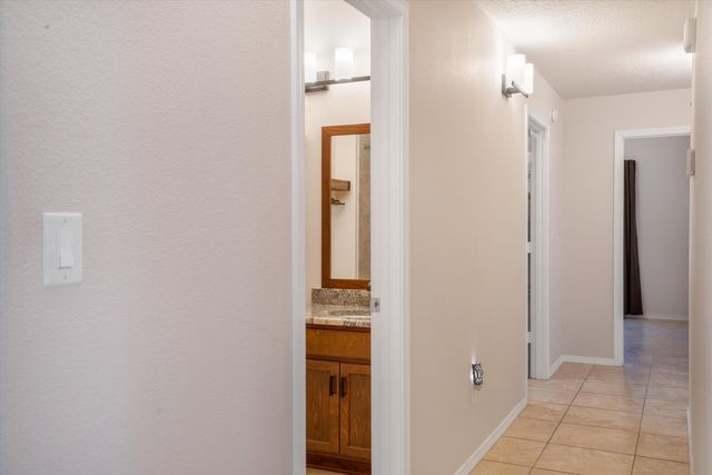 2513 Istle Road NE, Rio Rancho, NM 87124
