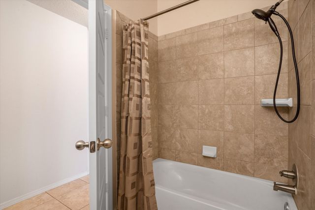 2513 Istle Road NE, Rio Rancho, NM 87124