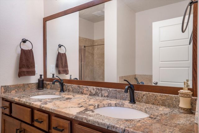 2513 Istle Road NE, Rio Rancho, NM 87124