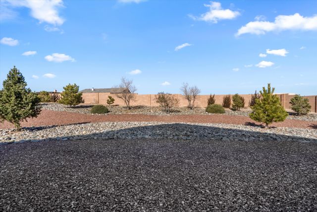 2513 Istle Road NE, Rio Rancho, NM 87124