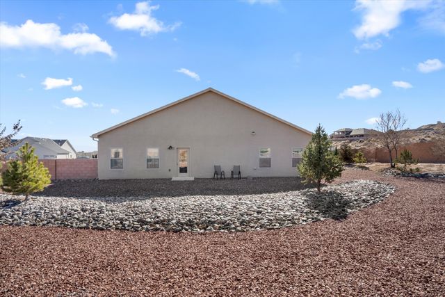 2513 Istle Road NE, Rio Rancho, NM 87124