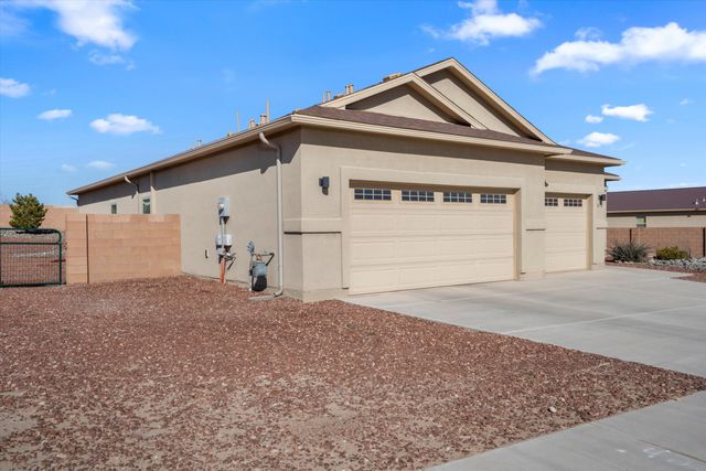 2513 Istle Road NE, Rio Rancho, NM 87124