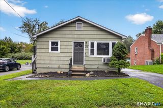 49 Homeside Avenue, West Haven, CT 06516