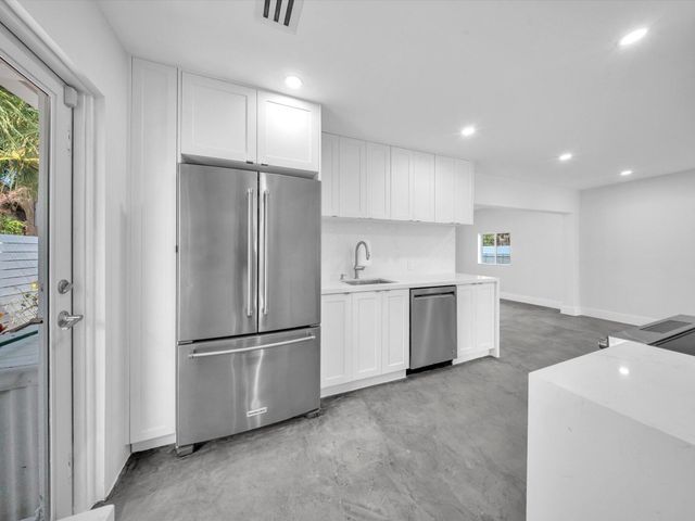 1721 N 16TH Court, Hollywood, FL 33020