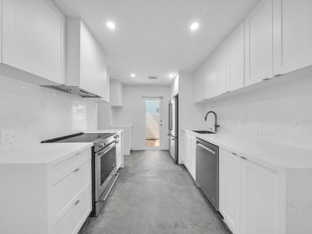 1721 N 16TH Court, Hollywood, FL 33020