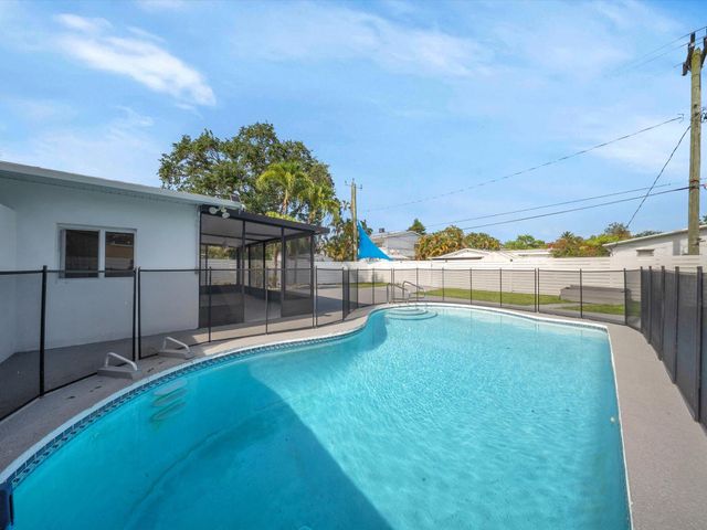 1721 N 16TH Court, Hollywood, FL 33020
