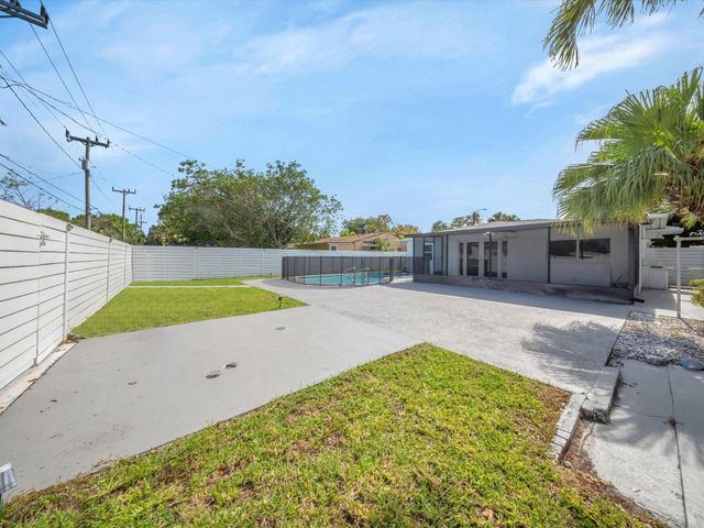 1721 N 16TH Court, Hollywood, FL 33020