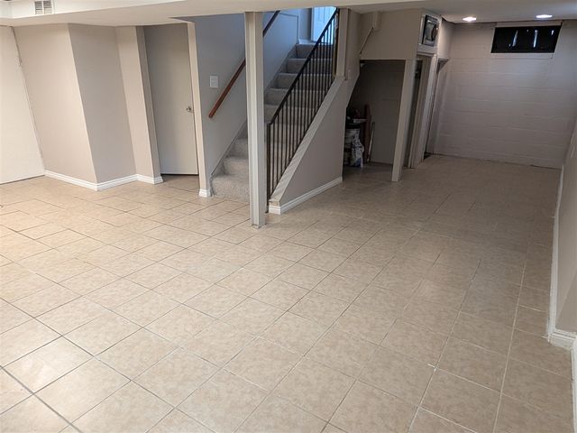 6236 Kenilworth Street, Dearborn, MI 48126