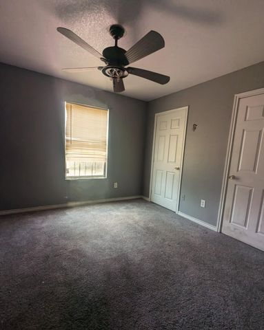 5208 Carol Avenue, Fort Worth, TX 76105