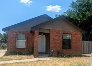 5208 Carol Avenue, Fort Worth, TX 76105