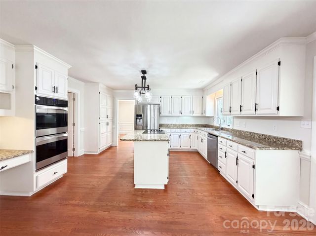 6505 Boykin Spaniel Road, Charlotte, NC 28277