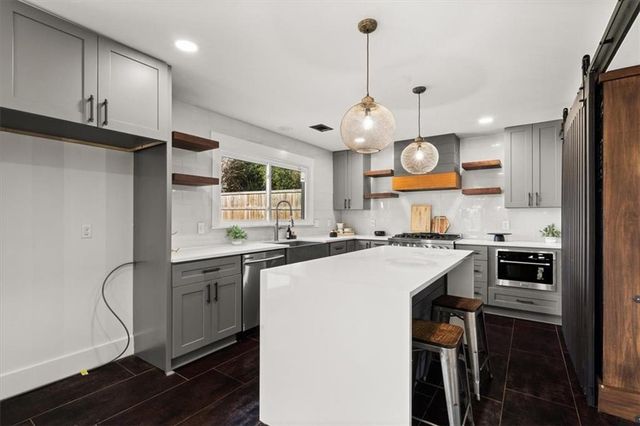 425 Mikasa Drive, Alpharetta, GA 30022