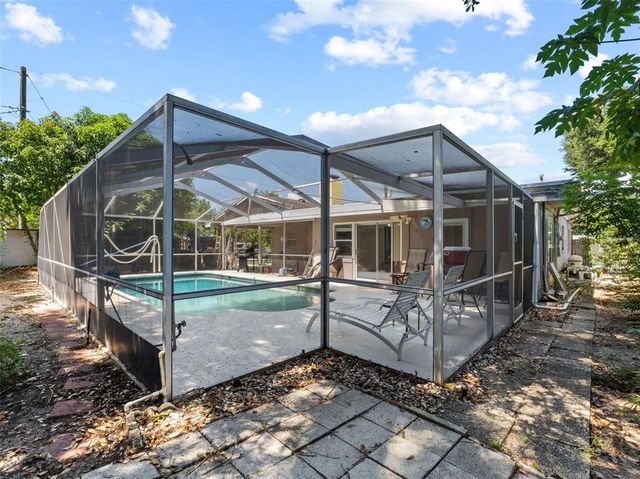 2800 SUNSET DRIVE NW, Winter Haven, FL 33881