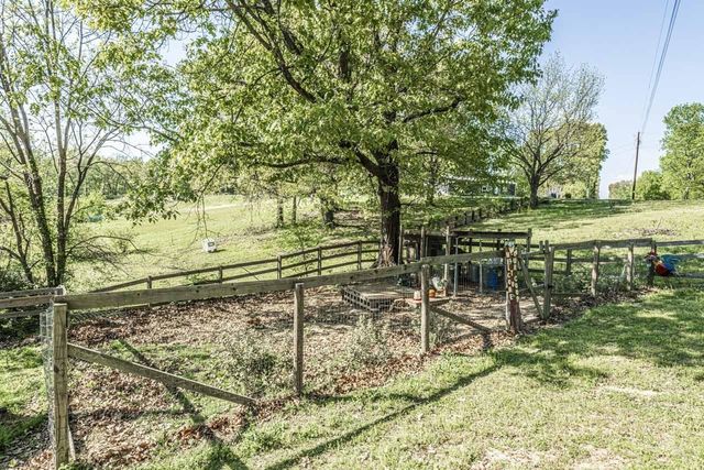 937 KELLEYS CHAPEL RD, Burlison, TN 38015