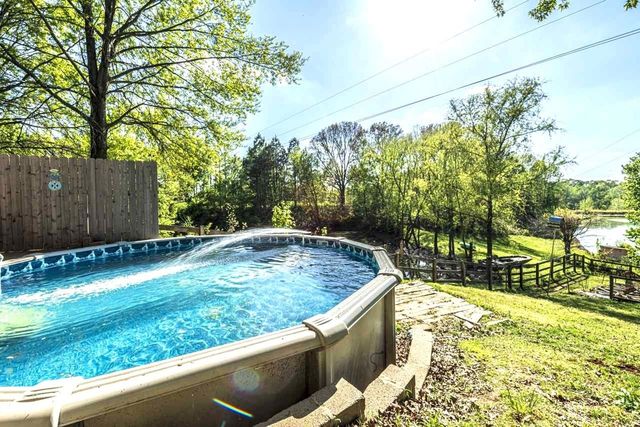 937 KELLEYS CHAPEL RD, Burlison, TN 38015