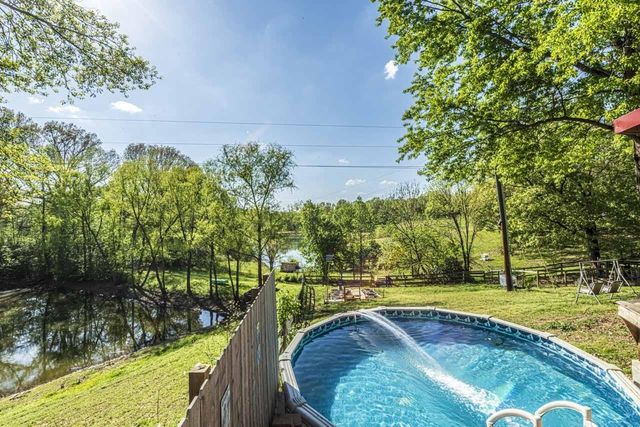 937 KELLEYS CHAPEL RD, Burlison, TN 38015