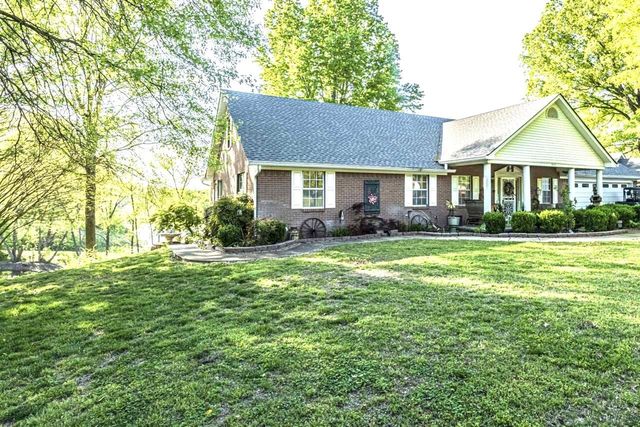 937 KELLEYS CHAPEL RD, Burlison, TN 38015