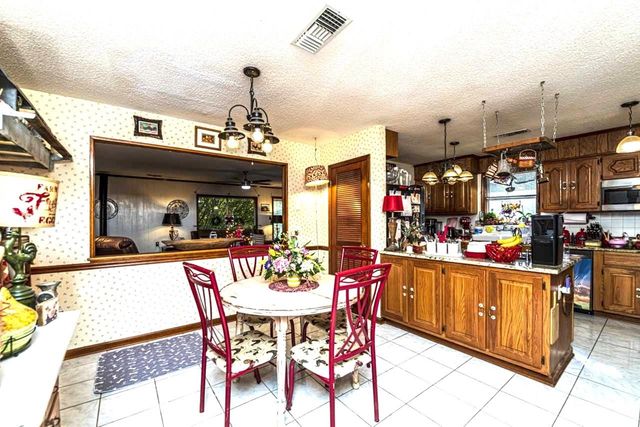 937 KELLEYS CHAPEL RD, Burlison, TN 38015