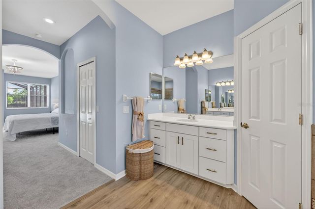 13332 PURPLE FINCH CIR, Lakewood Ranch, FL 34202