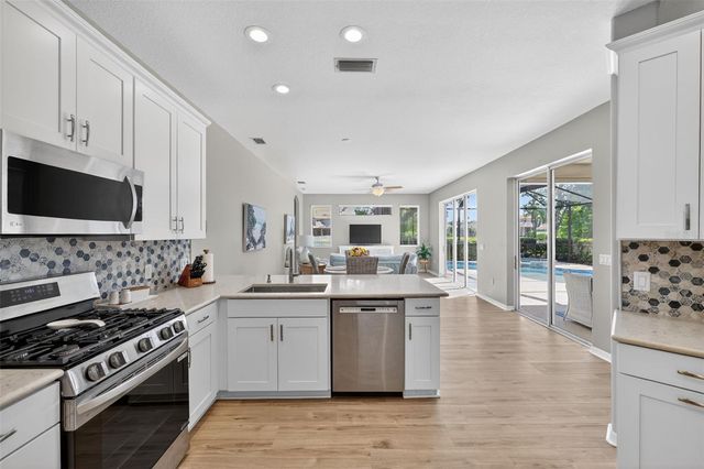 13332 PURPLE FINCH CIR, Lakewood Ranch, FL 34202