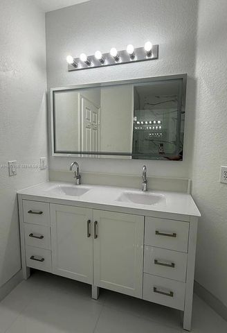 7655 NW 116th Ave, Doral, FL 33178