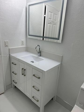 7655 NW 116th Ave, Doral, FL 33178