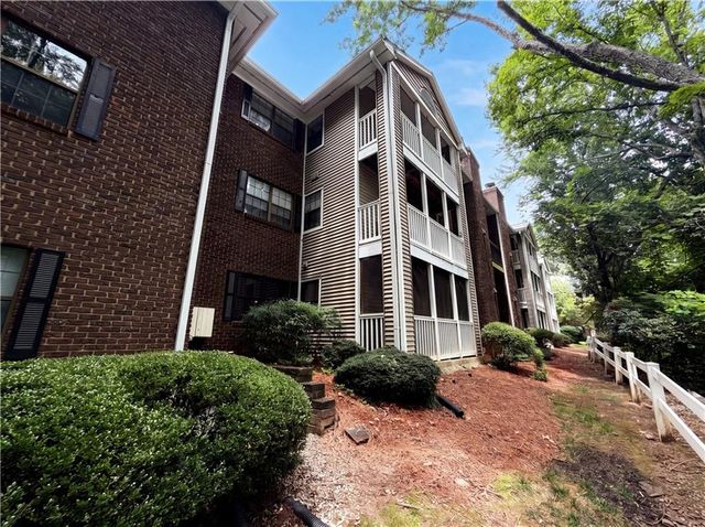 507 Barrington Hills Drive, Atlanta, GA 30350