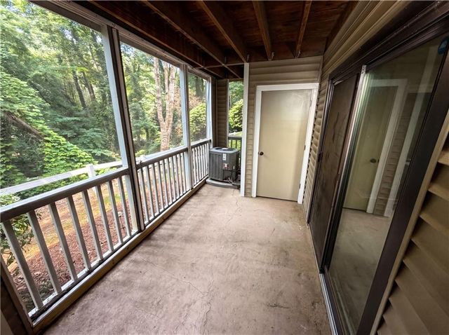 507 Barrington Hills Drive, Atlanta, GA 30350