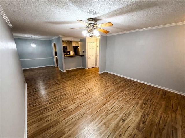 507 Barrington Hills Drive, Atlanta, GA 30350
