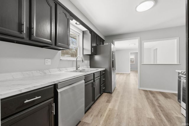 1301 Superior Drive, Auburn, IN 46706