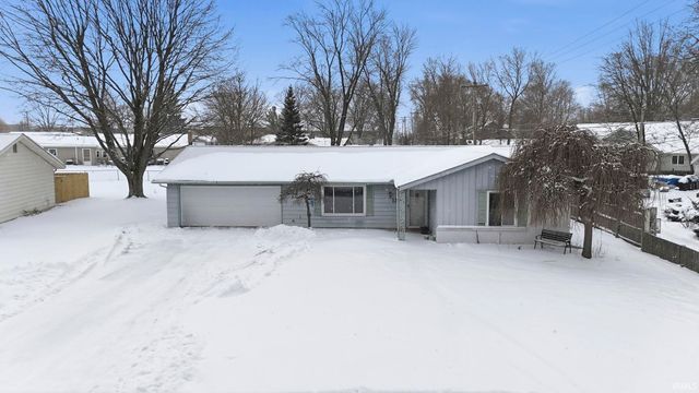 1301 Superior Drive, Auburn, IN 46706