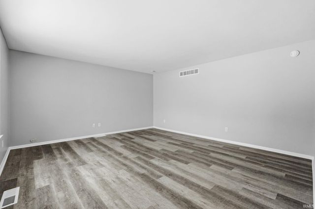 1301 Superior Drive, Auburn, IN 46706