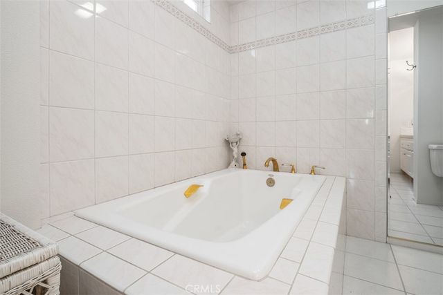 2388 W Via Mariposa 3E, Laguna Woods, CA 92637