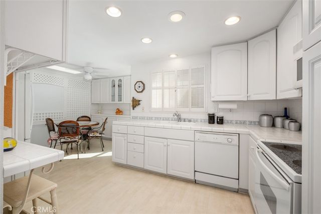 2388 W Via Mariposa 3E, Laguna Woods, CA 92637