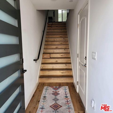 13826 Bessemer Street 13828, Los Angeles, CA 91401