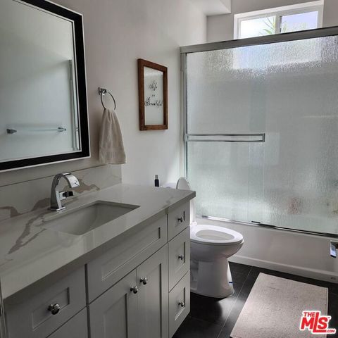 13826 Bessemer Street 13828, Los Angeles, CA 91401