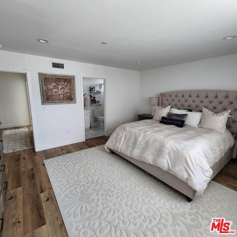 13826 Bessemer Street 13828, Los Angeles, CA 91401