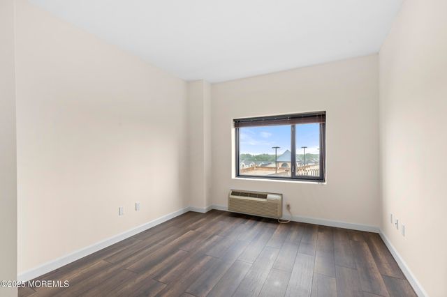 1 Carriage City Plaza, 711, Rahway, NJ 07065