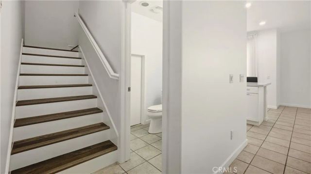 713 S Azusa Avenue A, Azusa, CA 91702