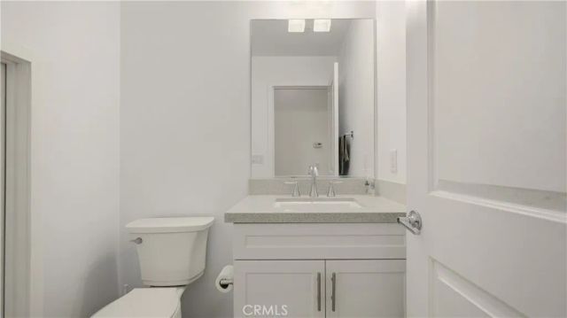 713 S Azusa Avenue A, Azusa, CA 91702