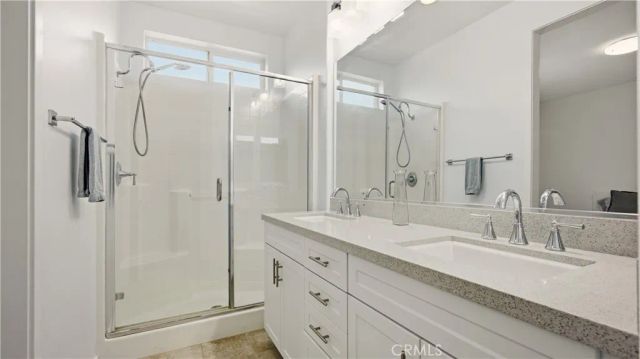 713 S Azusa Avenue A, Azusa, CA 91702