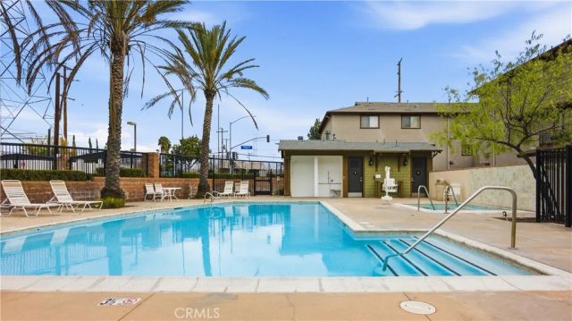 713 S Azusa Avenue A, Azusa, CA 91702