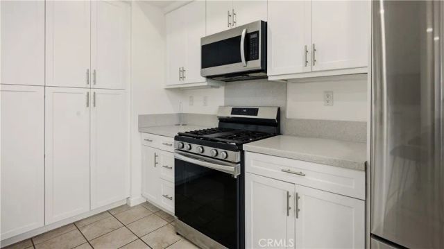 713 S Azusa Avenue A, Azusa, CA 91702