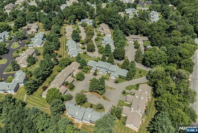 14 Parsons Court, Mahwah, NJ 07430