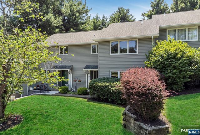 14 Parsons Court, Mahwah, NJ 07430