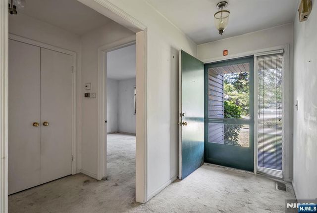 14 Parsons Court, Mahwah, NJ 07430