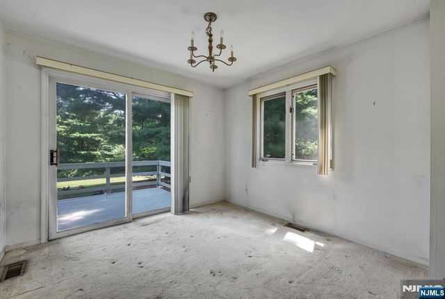 14 Parsons Court, Mahwah, NJ 07430