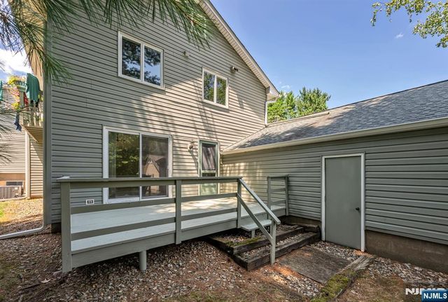 14 Parsons Court, Mahwah, NJ 07430